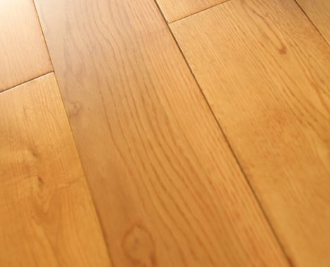 18MM Lacquered Solid Hardwood Flooring 
